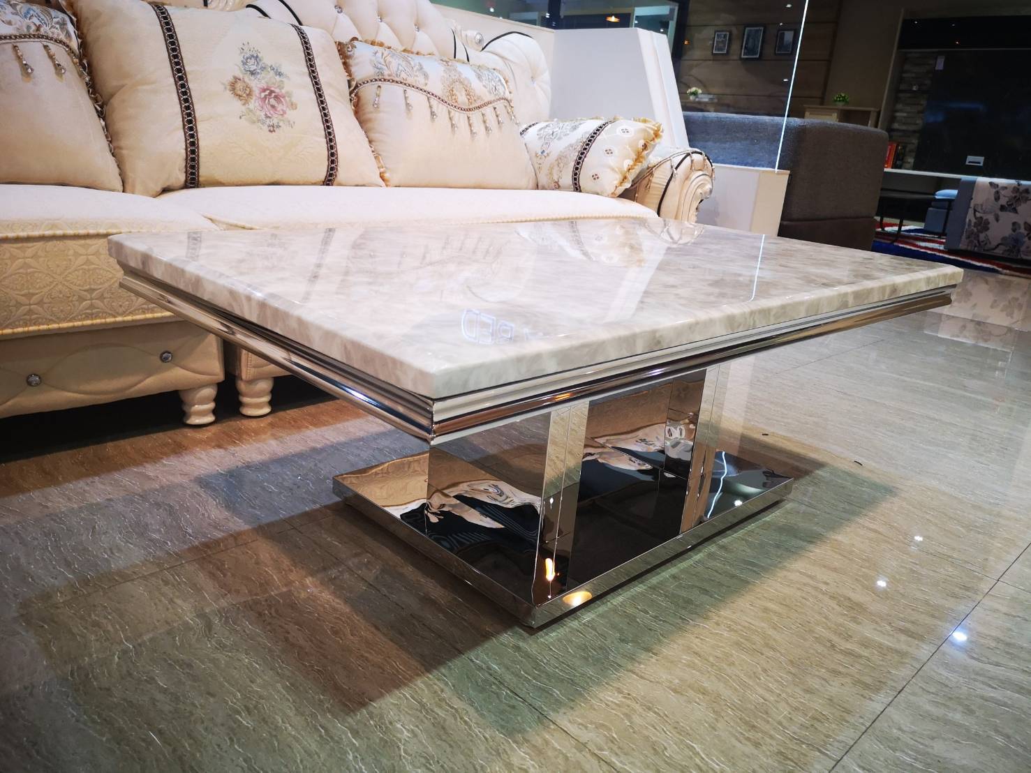 79038::MARVIN::โต๊ะกลางหน้าหิน รุ่น MARVIN (มาร์วิน) ขนาด ก1300xล700xส450 มม. หน้าท็อปเป็นหินสังเคราะห์ปิดผิว ขาเหล็กชุบโครเมี่ยม เบสช้อยส์ โต๊ะกลางโซฟา