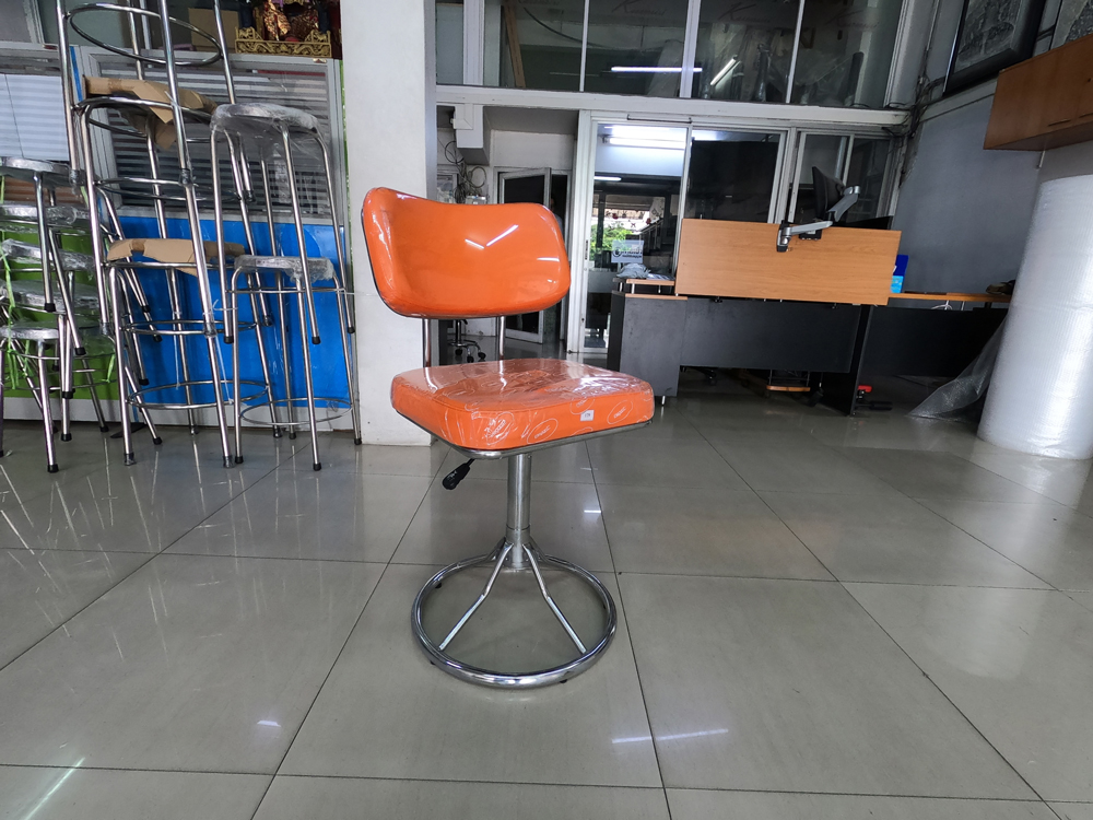 08090::179B::An elegant bar stool with PVC leather/cotton seat and chrome/black steel base. Dimension (WxDxH) cm : 45x45x41 Elegant Bar Stools