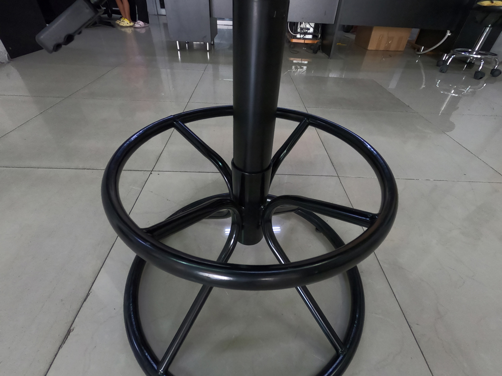 01057::191B::An elegant bar stool with PVC leather seat and chrome/black steel base, gas-lift adjustable. Dimension (WxDxH) cm : 35x35x75 Elegant Bar Stools