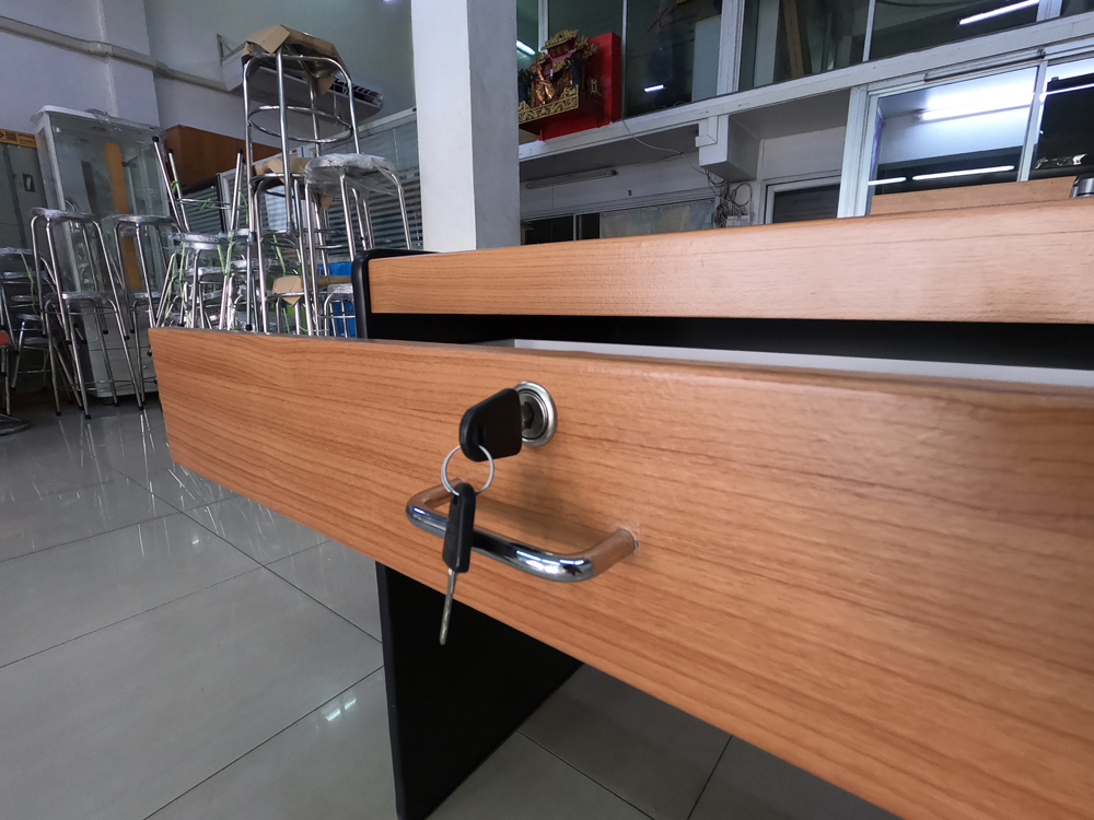 61034::BT-083::A BT PVC office table with 1 drawer. Dimension (WxDxH) cm : 80x60x75