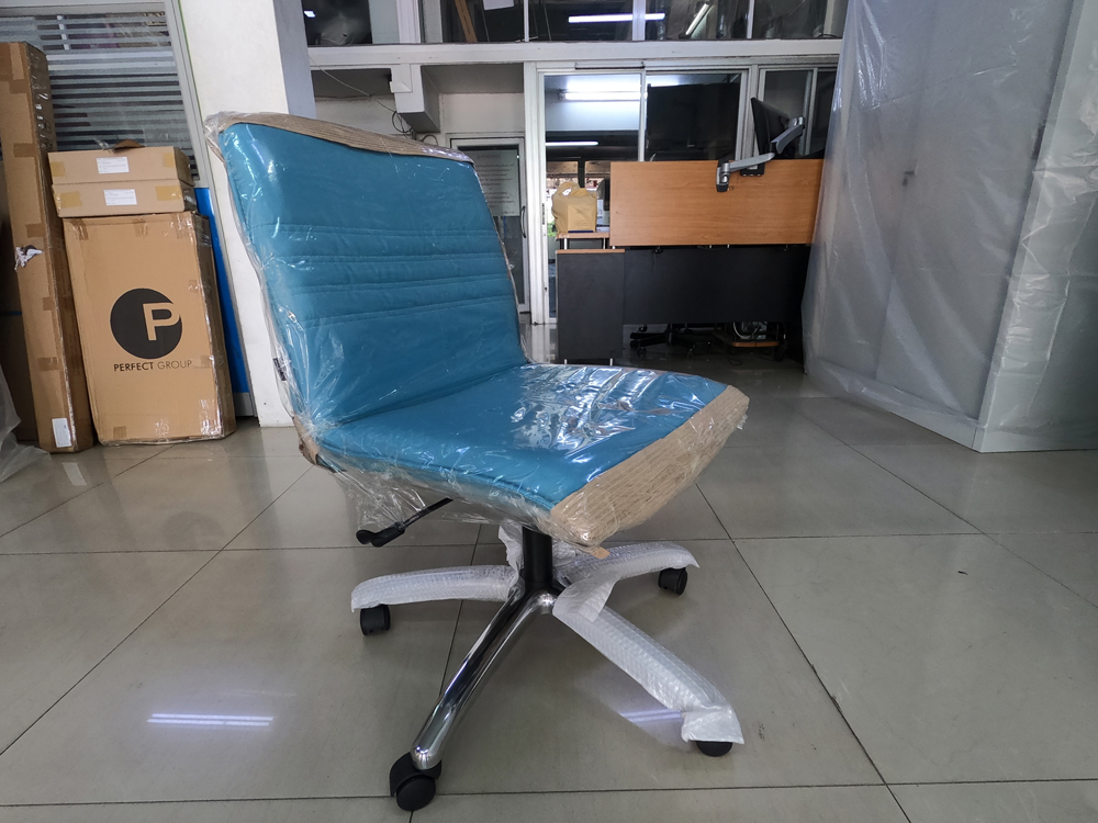 42028::CR1-AC::A Mono office chair with CAT fabric/genuine/MVN leather seat, tilting backrest and hydraulic adjustable base. Dimension (WxDxH) cm : 58x62x86-98