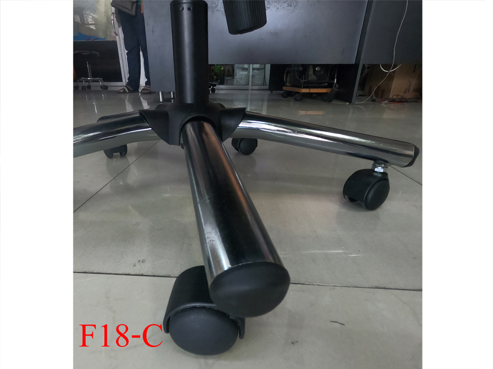 83088::F18-C::เก้าอี้ผู้บริหาร F18-C ขนาด ก490Xล640Xส870 มม. สูงถึงที่นั่ง 440 มม. หุ้มได้2แบบ ผ้าฝ้าย,หนังเทียม ไม่มีท้าวแขน มีก้อนโยก ปรับสูงต่ำด้วยระบบโช็คแก๊ส ขาชุปโครเมียม (สินค้ารับประกันคุณภาพ 1 ปี ไม่รวมวัสดุหุ้ม) เก้าอี้สำนักงาน ฟอร์เต้ ฟอร์เต้ เก้าอี้สำนักงาน