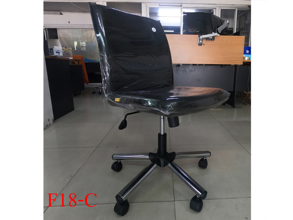 83088::F18-C::เก้าอี้ผู้บริหาร F18-C ขนาด ก490Xล640Xส870 มม. สูงถึงที่นั่ง 440 มม. หุ้มได้2แบบ ผ้าฝ้าย,หนังเทียม ไม่มีท้าวแขน มีก้อนโยก ปรับสูงต่ำด้วยระบบโช็คแก๊ส ขาชุปโครเมียม (สินค้ารับประกันคุณภาพ 1 ปี ไม่รวมวัสดุหุ้ม) เก้าอี้สำนักงาน ฟอร์เต้ ฟอร์เต้ เก้าอี้สำนักงาน