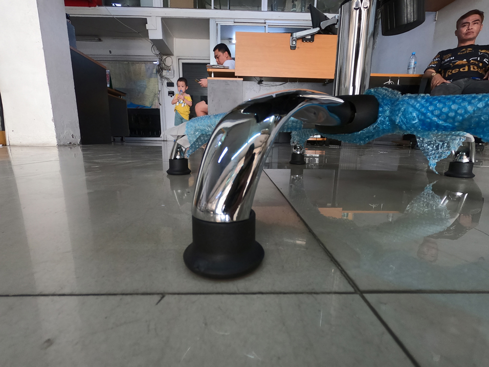 10056::FB-W708PU::เก้าอี้สำนักงาน โครงสร้างเหล็กชุบโครเมี่ยมทั้งตัว หุ้มหนังPU ล้อPV โช๊คอัพคุณภาพดี ขนาด ก530xล610xส900-1000 มม. ***สินค้ารับประกัน 1 ปี *** มี 2 สี(สีขาว,สีดำ) เก้าอี้สำนักงาน CL CL เก้าอี้สำนักงาน