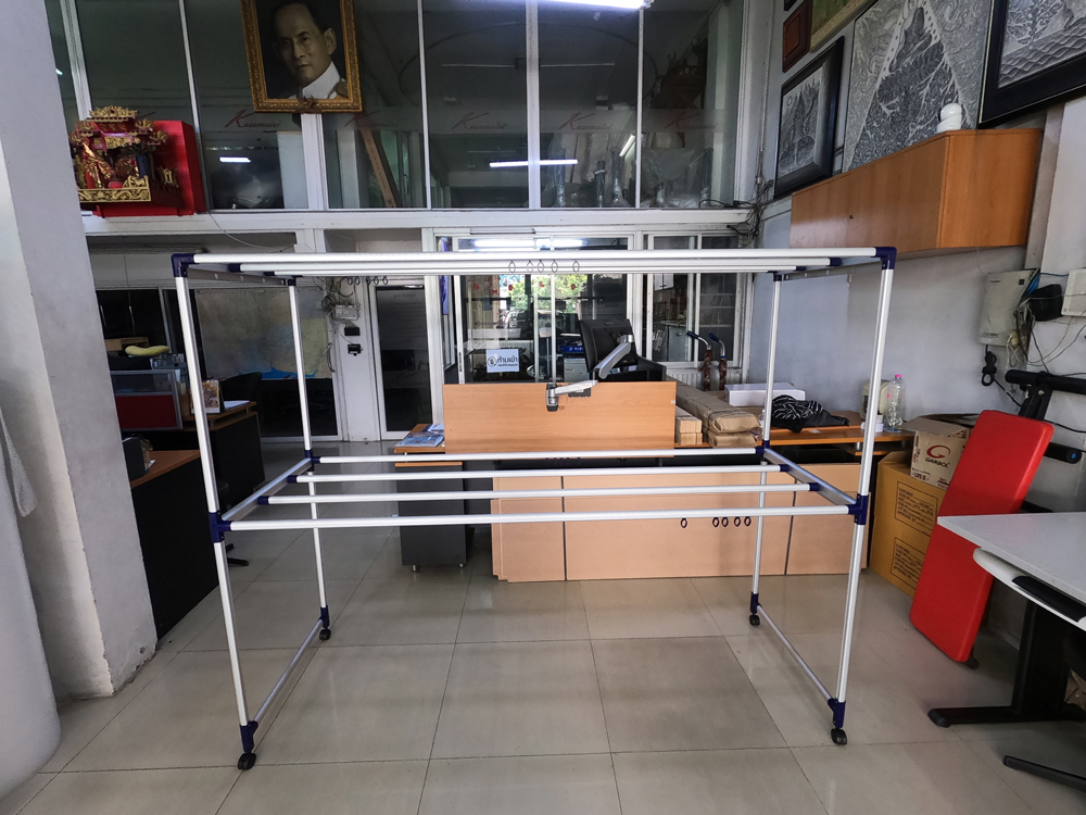 46054::HRA-20008::A Sanki aluminium hanging rail with movable loops provided for hangers. Dimension (WxDxH) cm. : 70x200x162 Weight : 7.26 kgs. Available in 3 colors: Green, Blue and Orange.