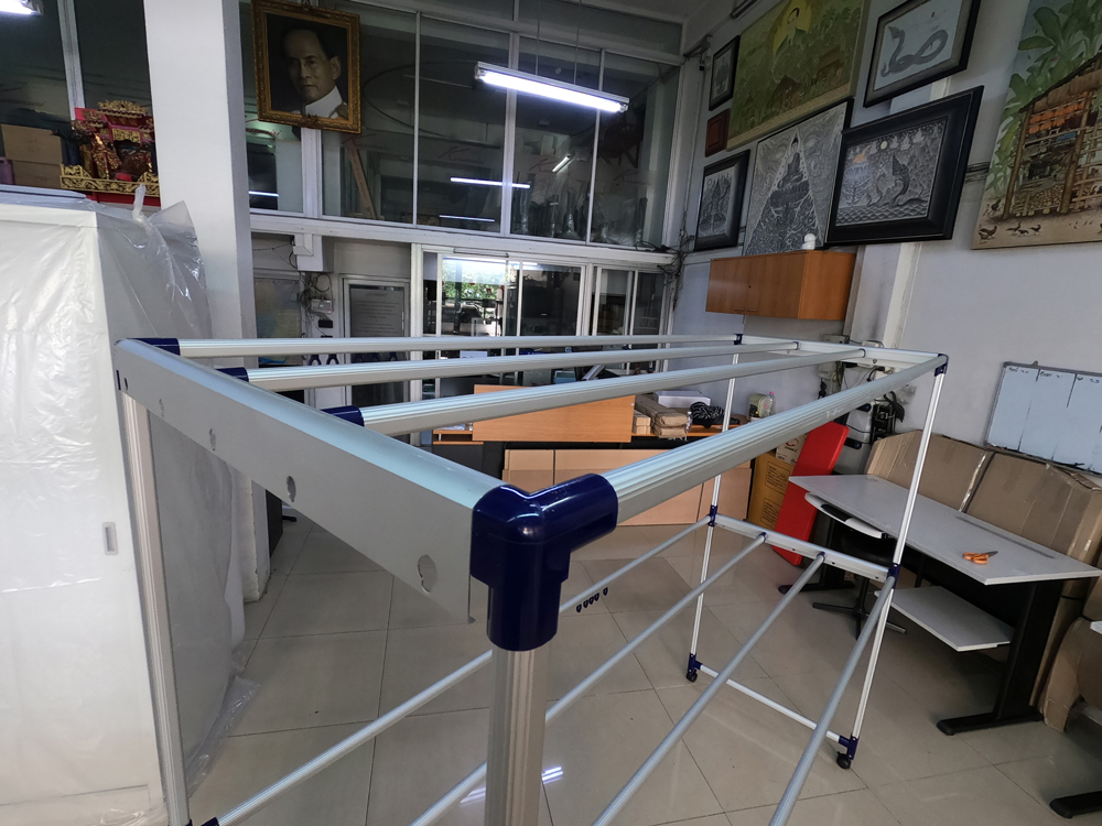 46054::HRA-20008::A Sanki aluminium hanging rail with movable loops provided for hangers. Dimension (WxDxH) cm. : 70x200x162 Weight : 7.26 kgs. Available in 3 colors: Green, Blue and Orange.