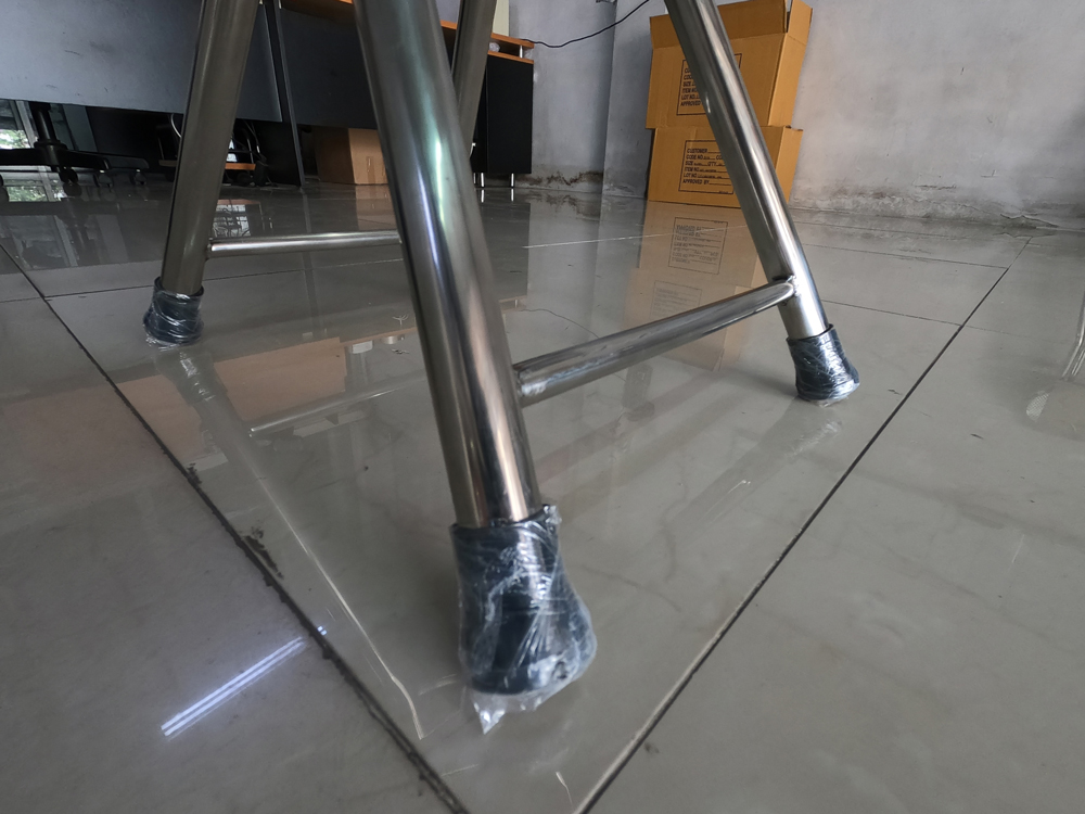 77098::JK-150::A JK stainless steel chair with chrome plated base. Dimension (WxDxH) cm: 32x40x50