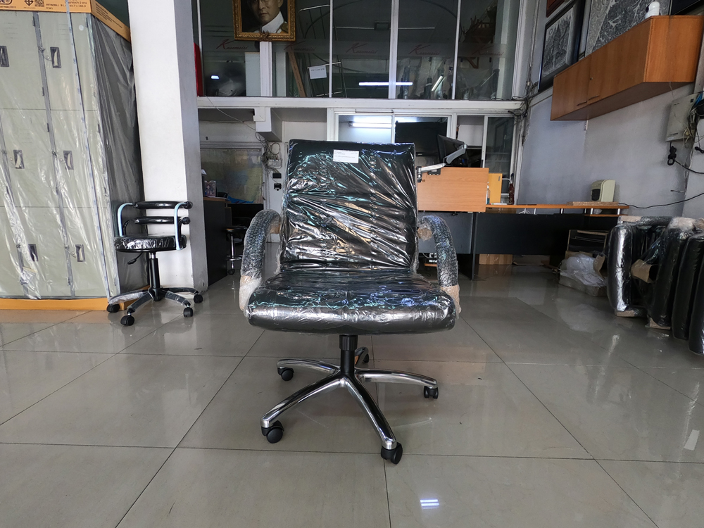 73091::LD-M::A Mono office chair with MVN leather seat. Dimension (WxDxH) cm : 65x68x88-98