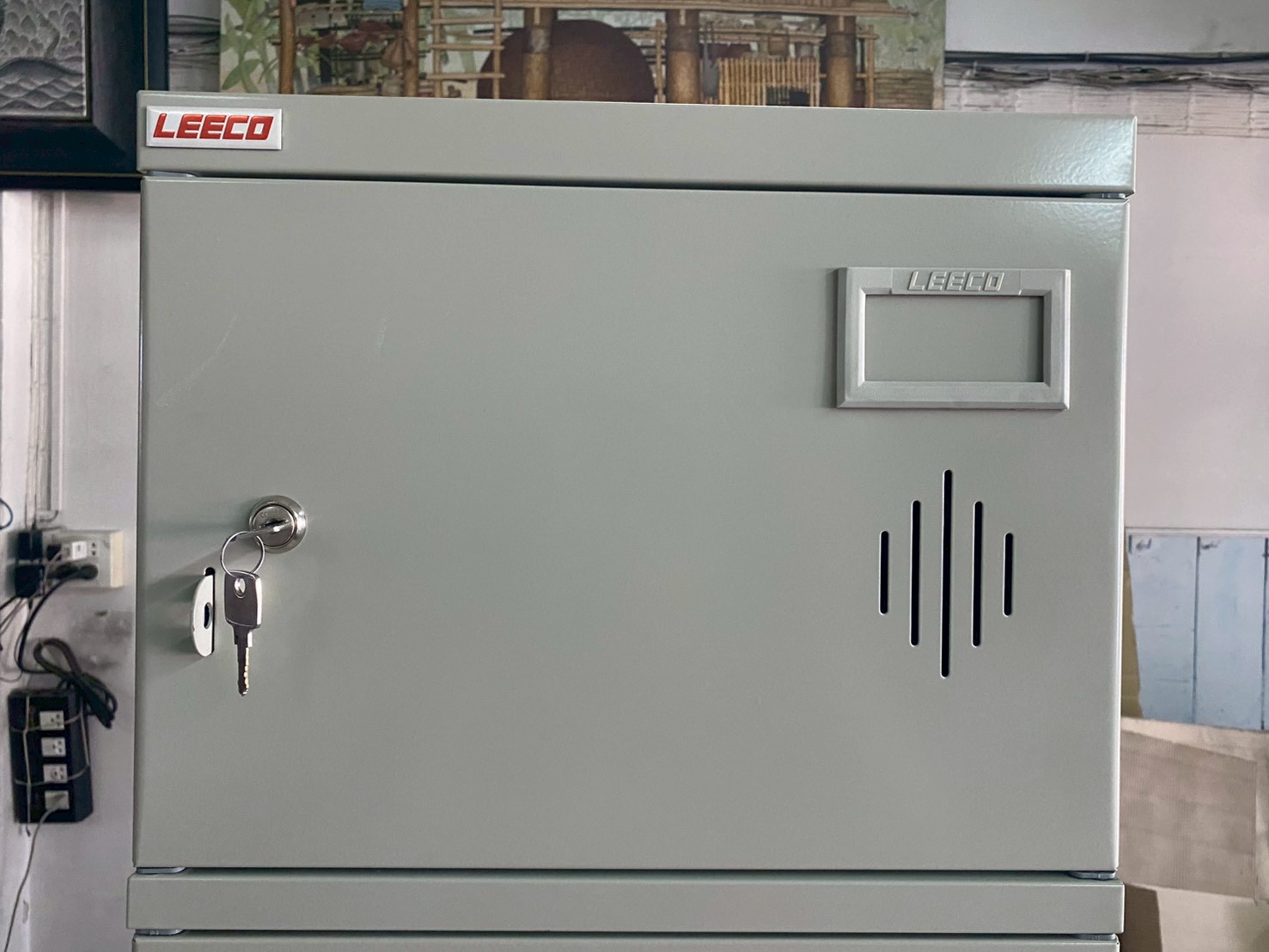 17077::LK-206::ตู้ล็อกเกอร์ 6 ประตู กุญแจพร้อมหูร้อย เหล็กหนา 0.6 มม. ขนาด W382xD470xH1830 มม. Knockdown ถอดประกอบได้ น้ำหนัก 32 kg ลีโก้ ตู้ล็อกเกอร์เหล็ก