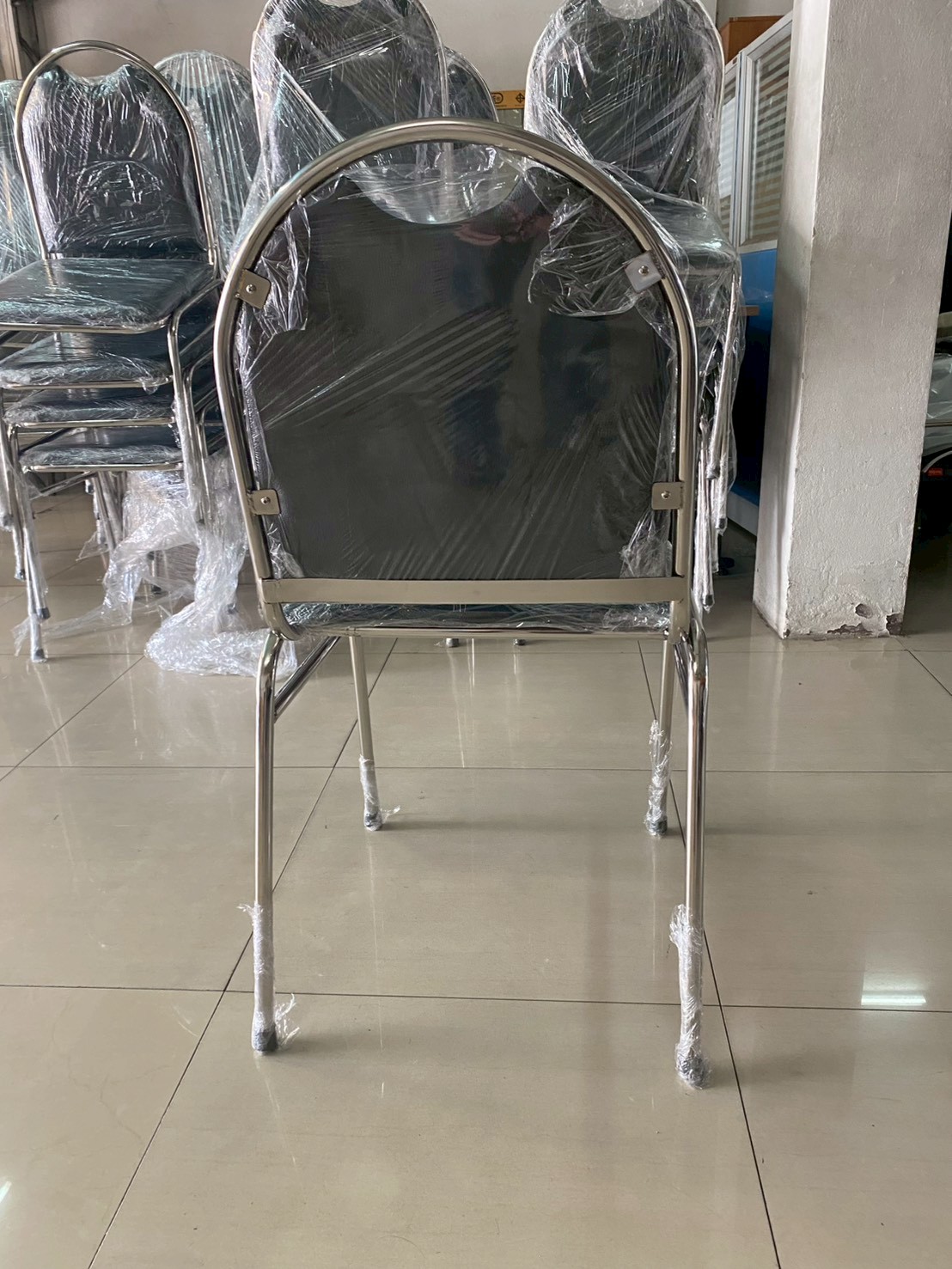 17048::SPD-5052A::เก้าอี้จัดเลี้ยง ขาสแตนเลส ขนาด ก500Xล520Xส930 มม. ที่นั่งกับพนักพิงหุ้มเบาะ ขาโครงท่อกลมสแตนเลส 3/4 นิ้ว เกรด 201 หนา 1 มม. เอสพีดี เก้าอี้สแตนเลส