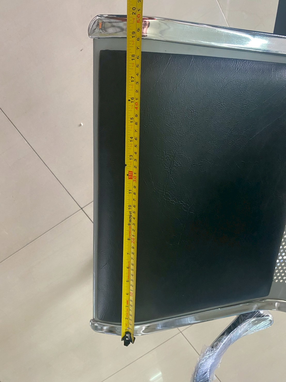 66045::IM008-3P::เก้าอี้พักคอย ขนาด 3 ที่นั่ง แบบมีเบาะสามารถเลือกสีได้ หนังPVC เก้าอี้แถวเหล็กมีให้เลือกสี 3 สี ดำ,เทา,น้ำเงิน, ขนาด ก1800xล670xส760 มม. วีซี เก้าอี้พักคอย