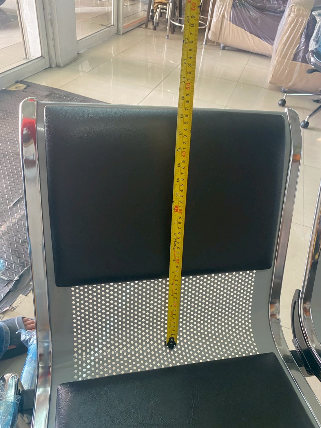 66045::IM008-3P::เก้าอี้พักคอย ขนาด 3 ที่นั่ง แบบมีเบาะสามารถเลือกสีได้ หนังPVC เก้าอี้แถวเหล็กมีให้เลือกสี 3 สี ดำ,เทา,น้ำเงิน, ขนาด ก1800xล670xส760 มม. วีซี เก้าอี้พักคอย