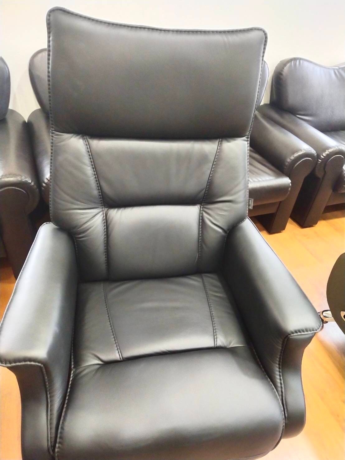75067::PL-541::เก้าอี้ผู้บริหาร ระบบไฟฟ้า PL-541 ARCHER (อาเชอร์) ขนาด ก740xล780xส1170-1210 มม.  สีดำ,สีเทา หนังแท้ผิวสัมผัส นั่งสบาย สะดวกต่อการใช้งาน รูปแบบสวยงาม ชัวร์ เก้าอี้สำนักงาน (พนักพิงสูง) ชัวร์ เก้าอี้สำนักงาน (พนักพิงสูง)