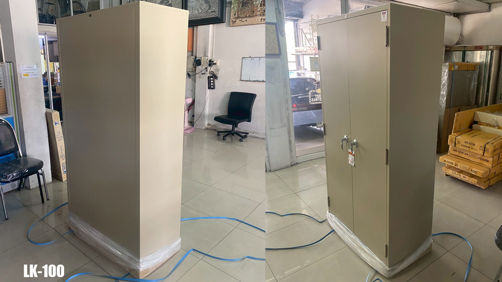 02000::LK-100::A Taiyo metal cabinet with 2 thick doors. Dimension (WxDxH) cm : 91.4x45.7x183. Available in 3 colors: Cream, Medium Grey and Light Grey.