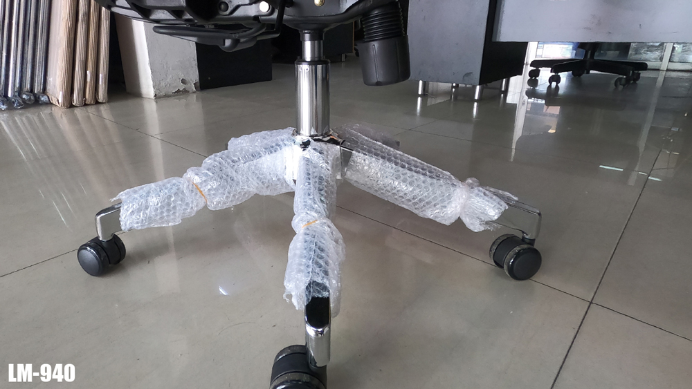 34007::LM-940::เก้าอี้สำนักงาน รุ่น LM-940 เก้าอี้ผ้าตาข่าย แบบมีหัว ขนาด ก660xล610xส1220-1300 มม. สีดำ CL เก้าอี้สำนักงาน