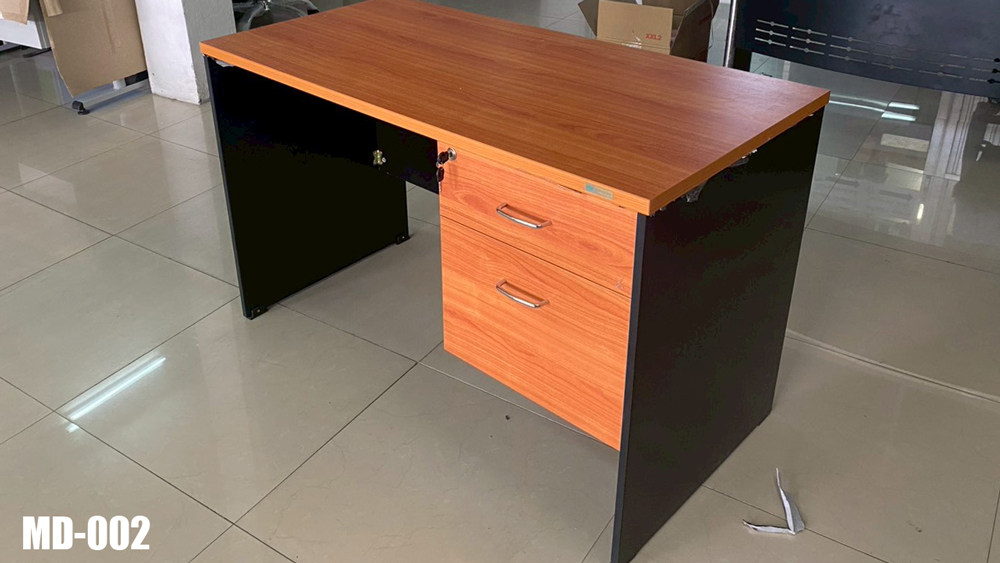 75036::MD-002::โต๊ะทำงาน 2 ลิ้นชัก ขนาด ก1200xล600xส750 มม. สีเชอร์รี่+ดำ โต๊ะสำนักงานเมลามิน PSP