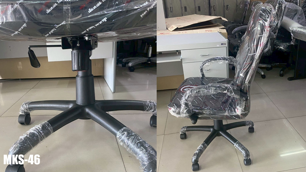 38035::MKS-46::An MKS office chair with PVC leather/cotton seat and gas-lift adjustable. Dimension (WxDxH) cm : 64x70x102