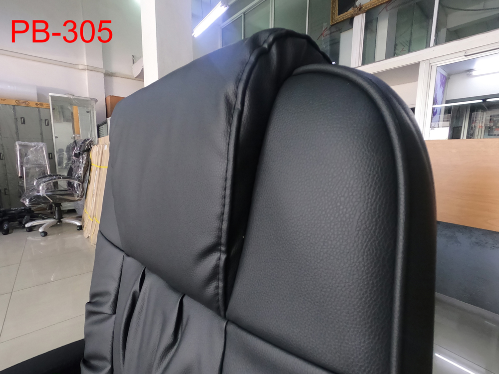 42440076::PB-305 (BASTIEN)::เก้าอี้ผู้บริหาร รุ่น BASTIEN ขนาด(กxลxส) 650x660x1090-1170 มม. โครงไม้ บุปองน้ำ หุ้มหนังเทียม PVC สีดำ ขาเหล็กชุปโครเมี่ยม พรีลูด เก้าอี้ผู้บริหาร พรีลูด เก้าอี้สำนักงาน (พนักพิงสูง)