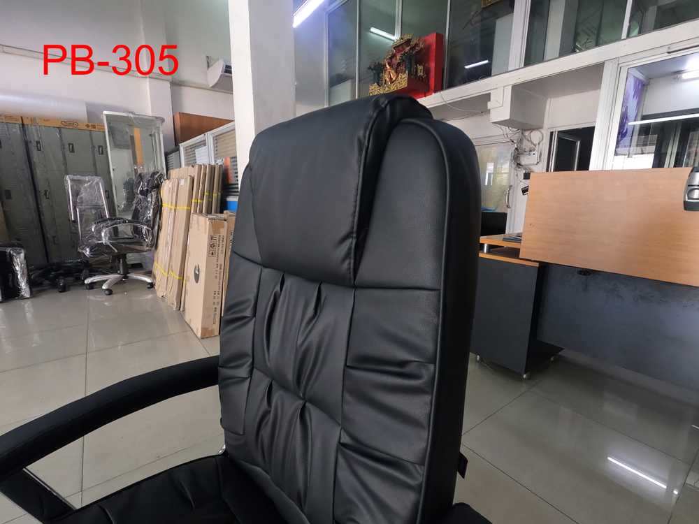 42440076::PB-305 (BASTIEN)::เก้าอี้ผู้บริหาร รุ่น BASTIEN ขนาด(กxลxส) 650x660x1090-1170 มม. โครงไม้ บุปองน้ำ หุ้มหนังเทียม PVC สีดำ ขาเหล็กชุปโครเมี่ยม พรีลูด เก้าอี้ผู้บริหาร พรีลูด เก้าอี้สำนักงาน (พนักพิงสูง)
