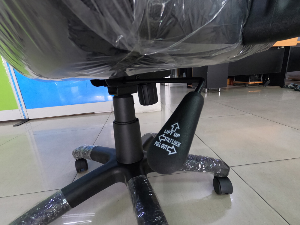 20065::PL-151::A Sure office chair. Dimension (WxDxH) cm : 64x66x91-102. Available in Black, Red and Blue SURE Office Chairs