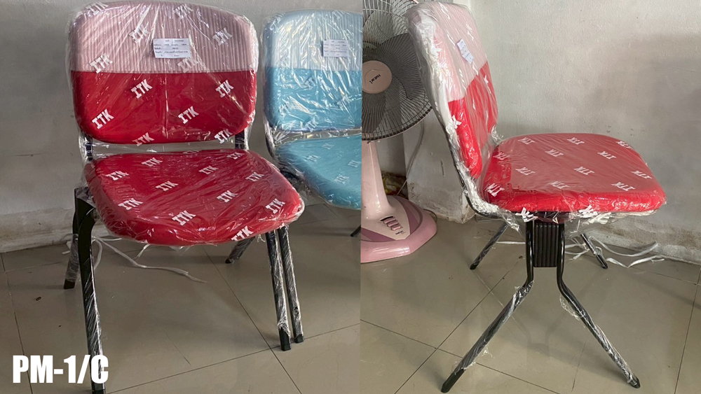 89012::PM-1-C::An Itoki row chair with PVC leather/cotton seat and painted base. Dimension (WxDxH) cm : 49x58x82