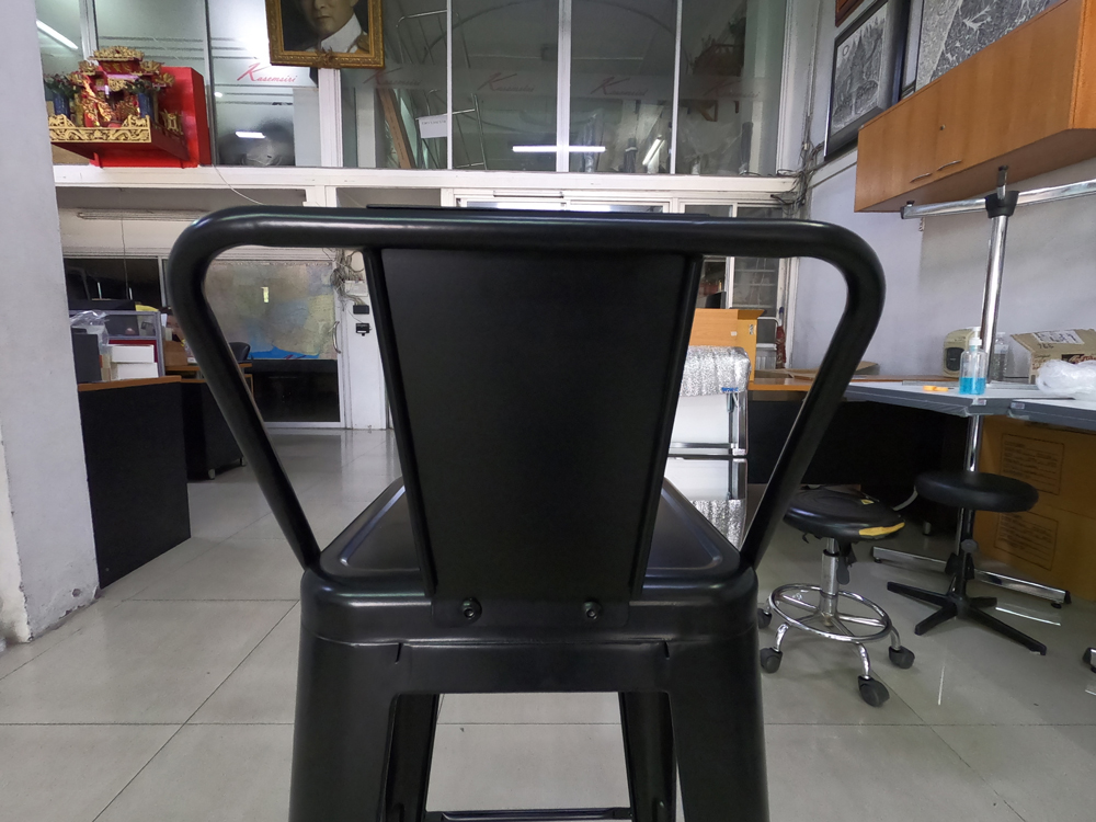 21076::PN92131PC::- เก้าอี้บาร์เหล็ก มีพนักพิงเล็กน้อย พ่นสีอีพ็อกซี่
- เคลื่อนย้ายง่าย ทนทาน น้ำหนักเบา
- เหมาะกับการใช้งานภายในอาคาร ดีไซน์สวย เป็นแบบ industrial loft
- โครงเก้าอี้แข็งแรงใต้เก้าอี้มีเหล็กกากบาท ไพรโอเนีย เก้าอี้บาร์