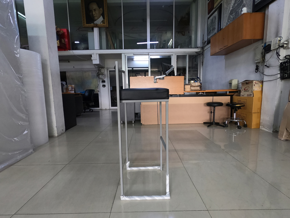 79050::PN92143PU::- เก้าอี้บาร์ สามารถรับน้ำหนักได้ 80 กิโลกรัม
- ใช้งานกับโต๊ะหรือเคาน์เตอร์ที่มีความสูง
- เก้าอี้บาร์เป็นโครงเหล็ก ที่นั่งเป็นเบาะPU
- ดีไซน์สวย แข็งแรงทนทาน ไพรโอเนีย เก้าอี้บาร์