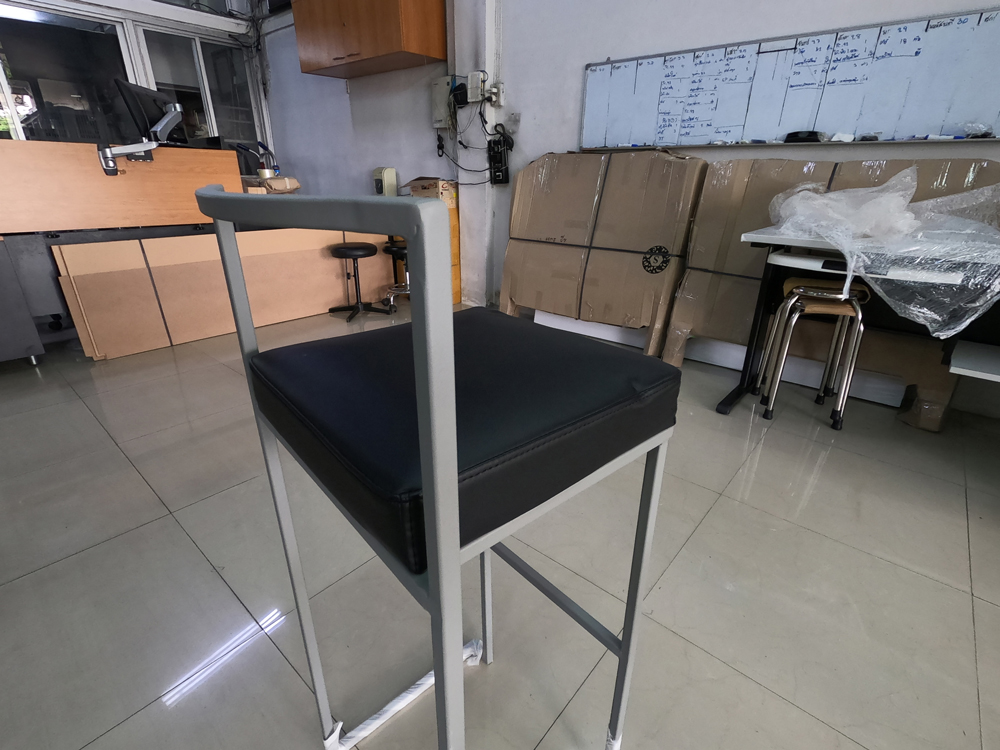 79050::PN92143PU::- เก้าอี้บาร์ สามารถรับน้ำหนักได้ 80 กิโลกรัม
- ใช้งานกับโต๊ะหรือเคาน์เตอร์ที่มีความสูง
- เก้าอี้บาร์เป็นโครงเหล็ก ที่นั่งเป็นเบาะPU
- ดีไซน์สวย แข็งแรงทนทาน ไพรโอเนีย เก้าอี้บาร์