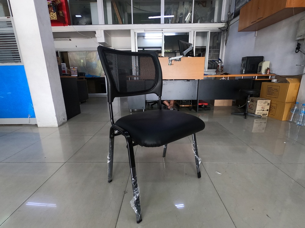 52016::QT-679::เก้าอี้เอนกประสงค์ รุ่น QT-679 ขนาด 530x440x880 มม.  เก้าอี้เอนกประสงค์ พนักพิงผ้าตาข่ายเลือกสีได้ เบาะหุ้มด้วยผ้า/หนัง โฮมจังกึม 