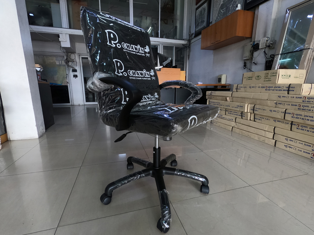 80035::SK018M-C::A Chawin office chair with PVC leather seat, tilting backrest and gas-lift adjustable. Dimension (WxDxH) cm : 62x57x100-110 CHAWIN Office Chairs