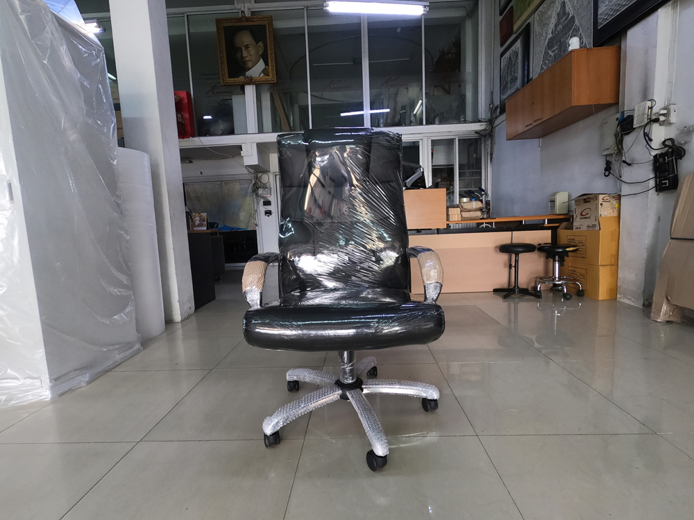 34044::SK-026L/C(ขาชุบ)(แขนพลาสติก)::เก้าอี้สำนักงาน SK026L/C(ขาชุบ)(แขนพลาสติก) แบบก้อนโยก ขนาด W68 x D80 x H115 cm. หนังPVCเลือกสีได้ ปรับสูงต่ำด้วยระบบโช๊คแก๊ส (ขาชุปโครเมียม,ขาชุบโครเมี่ยมเหลี่ยม)  ชาร์วิน เก้าอี้สำนักงาน (พนักพิงสูง)