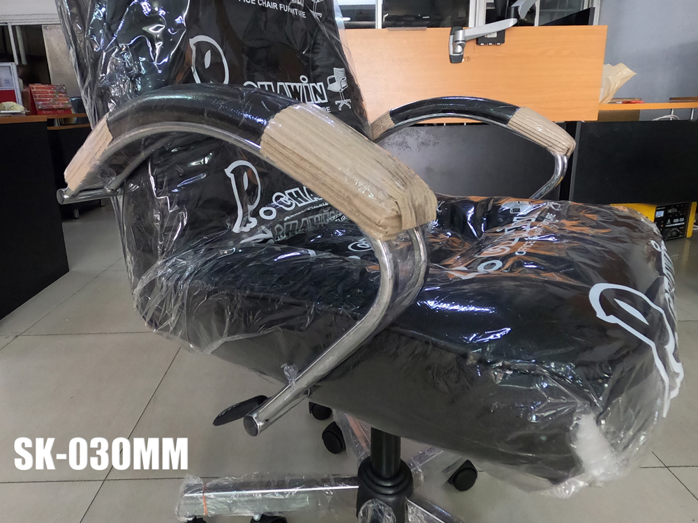 24053::SK-030MM(10ล้อ)::เก้าอี้สำนักงานพนักพิงกลาง SK-030MM(10ล้อ) แบบก้อนโยก ขนาด W66 x D65 x H105 cm. หนังPVCเลือกสีได้ ปรับสูงต่ำด้วยระบบโช็คแก๊ส ขาชุบโครเมี่ยม ชาร์วิน เก้าอี้สำนักงาน
