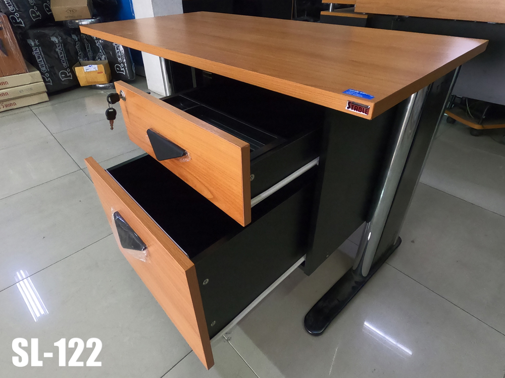 26007::SL-122,SL-122/75,SL-152,SL-152/75::โต๊ะคอมพิวเตอร์ขาโครเมี่ยม มีลิ้นชัก 2 ชั้น พร้อมกุญแจล็อค SL-122(โต๊ะ1.2ม.),SL-122/75(โต๊ะ1.2ม.ลึก75ซม.),SL-152(โต๊ะ1.5ม.),SL-152/75(โต๊ะ1.5ม.ลึก75ซม.) สอบถามผลิตหน้าโต๊ะเมลามินสีอื่นได้ เลือกสีขาโต๊ะ3(สีขาว,สีเทา,สีดำ) 

