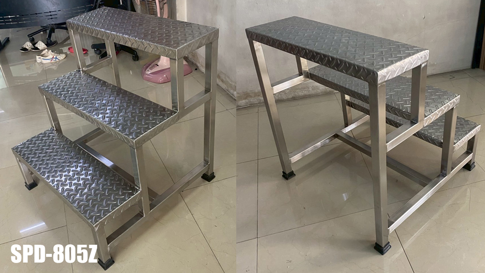 59093::SPD-805Z::บันไดสแตนเลส 3 ขั้น สแตนเลสเกรด 304 ทั้งตัว ขนาด ก750xล750xส800 มม. แผ่นชั้นตีนไก่หนา 3 มม. ขาขนาด 1.1/2"×1.1/2" หนา 2 มม. โครงสร้างทำจากสแตนเลสอย่างดี รองรับน้ำหนักได้มาก สินค้าไม่เป็นสนิม ขั้นบันไดมีร่องกันลื่น (เหล็กลายตีนไก่) เอสพีดี บันไดสแตนเลส 