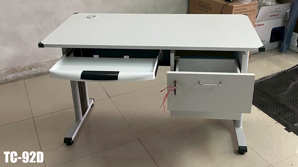 81081::TC-92D::A NAT steel table with melamine laminated topboard, 2 drawers, 2 keyboard drawers and steel base. Dimension (WxDxH) cm : 120x60x75 Metal Tables
