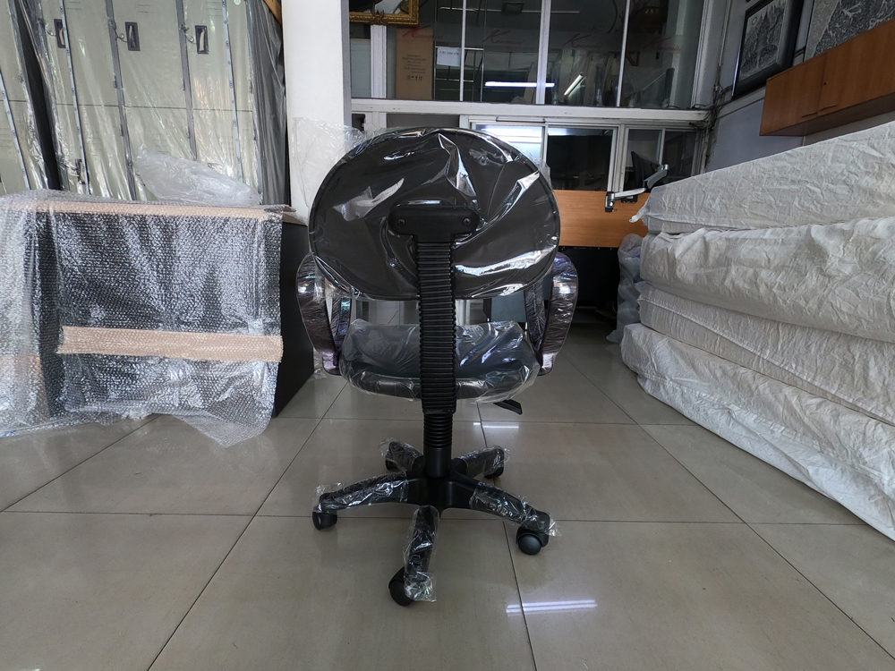 86199097::TRENDY-910::A Sure office chair with fabric seat. Dimension (WxDxH) cm : 51x48x75-85. Available in Black and Red SURE Office Chairs