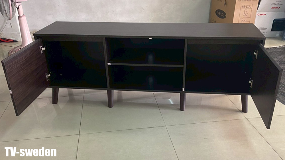 60097::TV-sweden::ตู้วางทีวีสไตล์ LOFT Sweden สวีเดน ขนาด 1600x400x570 มม. วางทีวีได้กว่า 60 นิ้วรับน้ำหนักแบบกระจายได้มากถึง 90 kg เลือกได้ 4 สี(สีโอ๊ค,สีโซลิค,สีวอลนัท,สีขาว)  ดีดี ตู้วางทีวี
