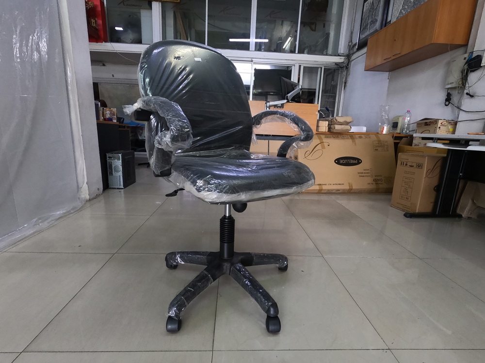 27095::VENUS-2402::A Sure office chair with fabric seat. Dimension (WxDxH) cm : 62x63x96-106. Available in Blue and Black