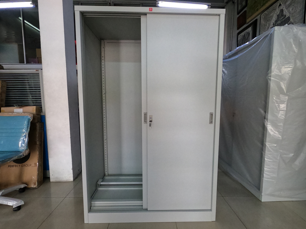 92060::WSD-119C-TG(เทาทราย)::ตู้เสื้อผ้าเหล็ก บานเลื่อนชั้นเต็มทึบสูง TG(เทาทราย) ขนาด 1188x620x1830 มม. (กxลxส) ลัคกี้เวิลด์ ตู้เสื้อผ้าเหล็ก ลัคกี้เวิลด์ ตู้เสื้อผ้าเหล็ก