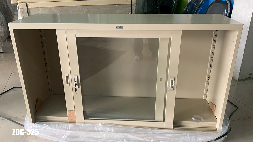 85013::ZDG-325::ตู้เอกสารเตี้ยบานเลื่อนกระจก 5 ฟุต ขนาด 1500x457x900 มม. เหล็กหนา 0.6 มม. สีครีม ตู้เอกสารเหล็ก zingular