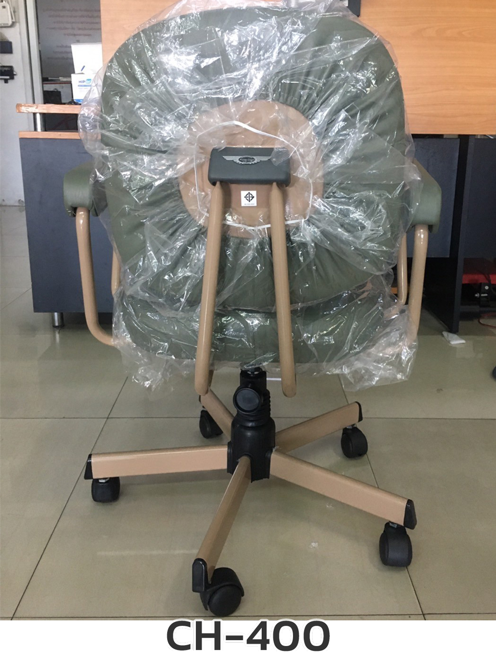 42011::CH-400::A Lucky office chair with height adjustable and PVC leather/wool fabric seat. Dimension (WxDxH) cm : 59x53x84.5
