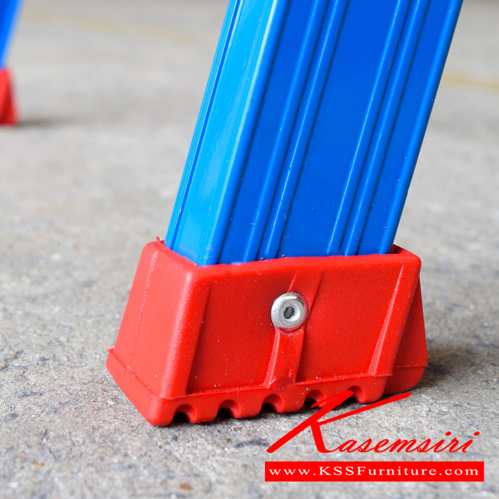 83067::LD-TK08::A Sanki aluminium 2-way ladder with 8 feet tall can be adjusted for extension.  