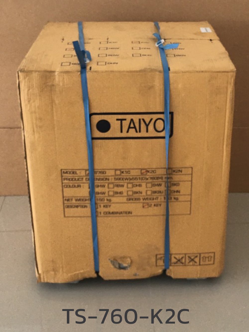 08091::TS-760-K2C-05 (แบบเจาะช่องบริจาค)::ตู้เซฟ ตู้นิรภัยชนิดกันไฟ น้ำหนัก 150 KG. เปิด-ปิดด้วยกุญแจ2ดอกพร้อมกันและหมุนรหัสพร้อมมือจับ ป้องกันการปลอมแปลงกุญแจ ขนาดภายในตู้เซฟ ก450xล355xส547 มม. ขนาดภายนอกตู้เซฟ ก590xล551xส760 มม. ไทโย ตู้เซฟ