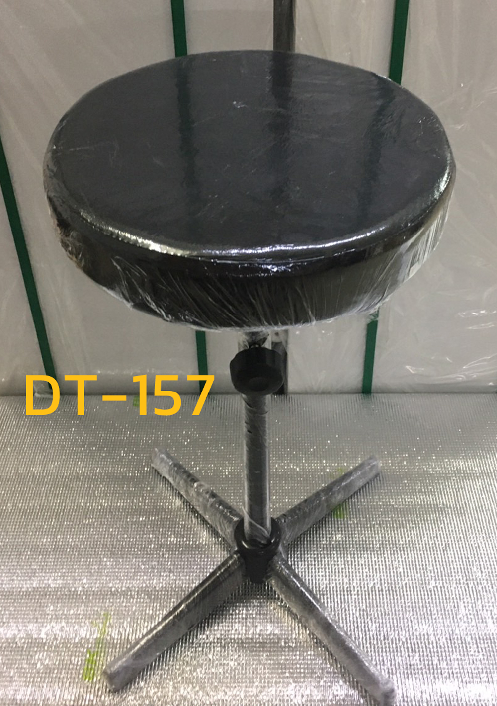 03006::DT-157::เก้าอี้บาร์กลางที่นั่งเบาะหนัง ขาพ่นดำ ขนาด330x330x620มม. เก้าอี้บาร์ VC